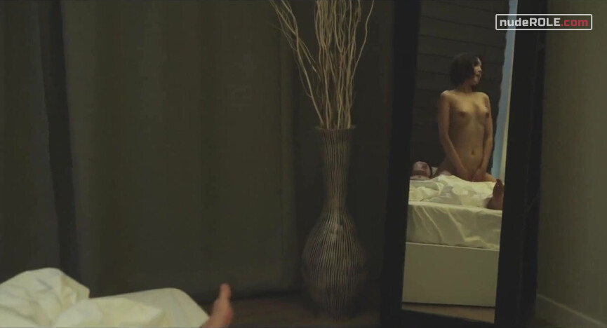 32. Hee-soo nude – Love Lesson (2013)