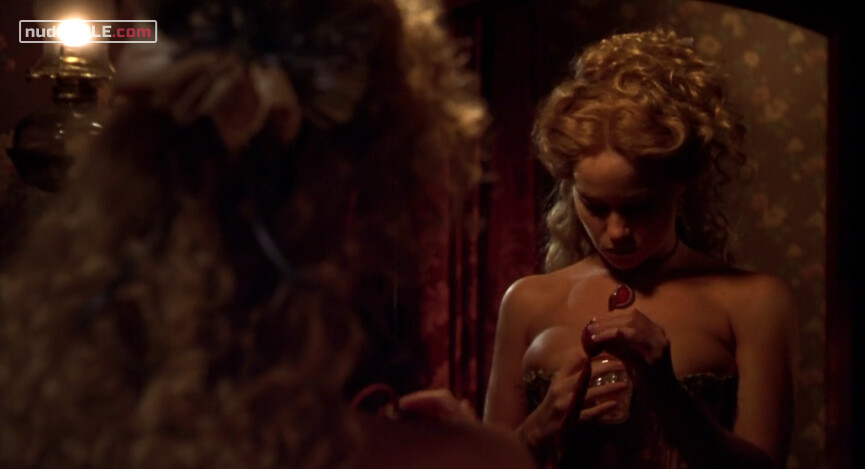 2. Lurline Newcomb sexy, Calamity Jane nude – Wild Bill (1995)