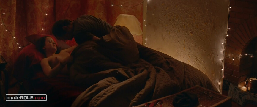 12. Jordan nude , Autumn nude – Pretend We're Kissing (2014)