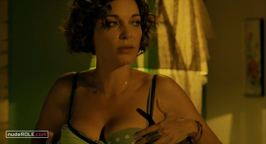 7. Mariona sexy, Bego sexy, Carol sexy – 1.000 maneres de menjar-se un ou (2013)