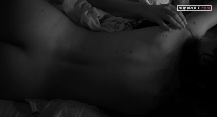 9. Elisa nude, Marcela nude – Elisa & Marcela (2019)