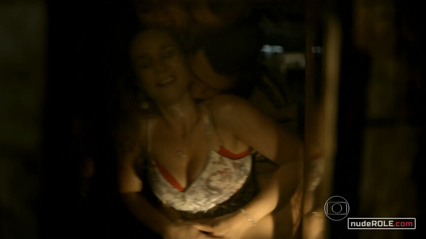 2. Leididai de Oliveira Fontes nude – Eu Que Amo Tanto s01e01 (2014)