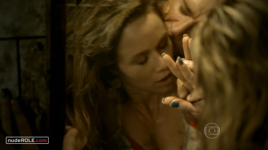 3. Leididai de Oliveira Fontes nude – Eu Que Amo Tanto s01e01 (2014)