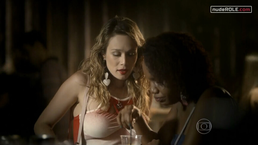 6. Leididai de Oliveira Fontes nude – Eu Que Amo Tanto s01e01 (2014)
