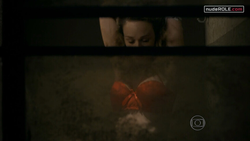 7. Leididai de Oliveira Fontes nude – Eu Que Amo Tanto s01e01 (2014)