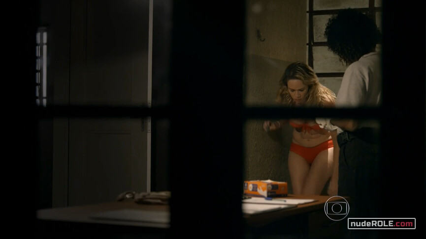 8. Leididai de Oliveira Fontes nude – Eu Que Amo Tanto s01e01 (2014)