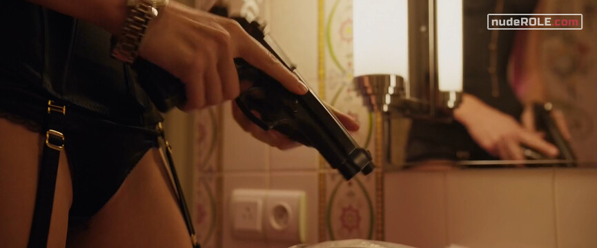 19. Anna nude , Maude sexy – Anna (2019)
