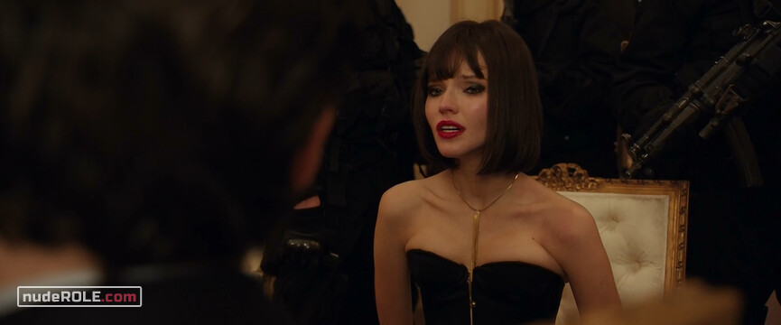 26. Anna nude , Maude sexy – Anna (2019)