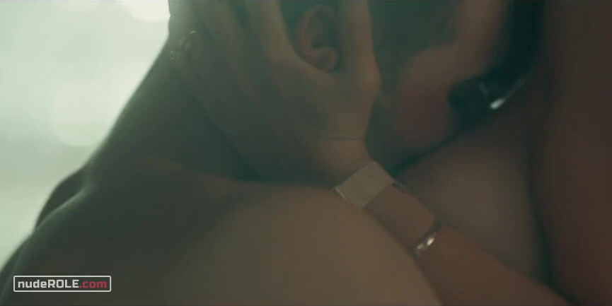 17. Alma Solares sexy – Dark Desire (2020)