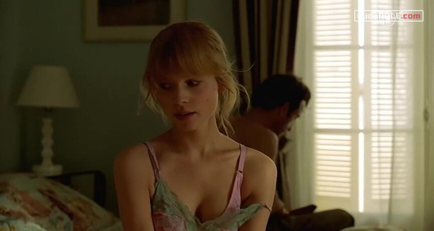 1. Olga nude – Olga's Summer (2002)