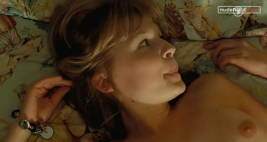 11. Olga nude – Olga's Summer (2002)