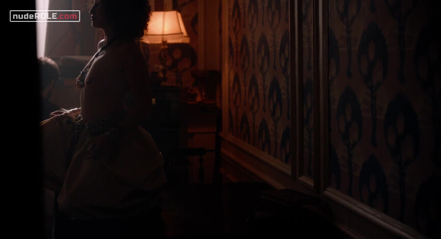 5. Zohra nude – Curiosa (2019)