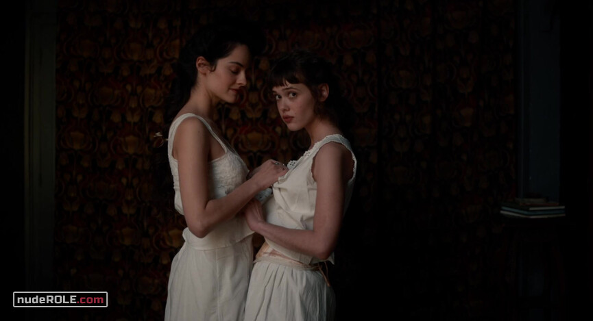 1. Louise nude – Curiosa (2019)