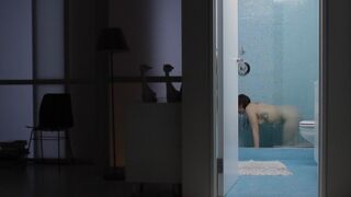 Aura nude – Tiny Furniture (2010)