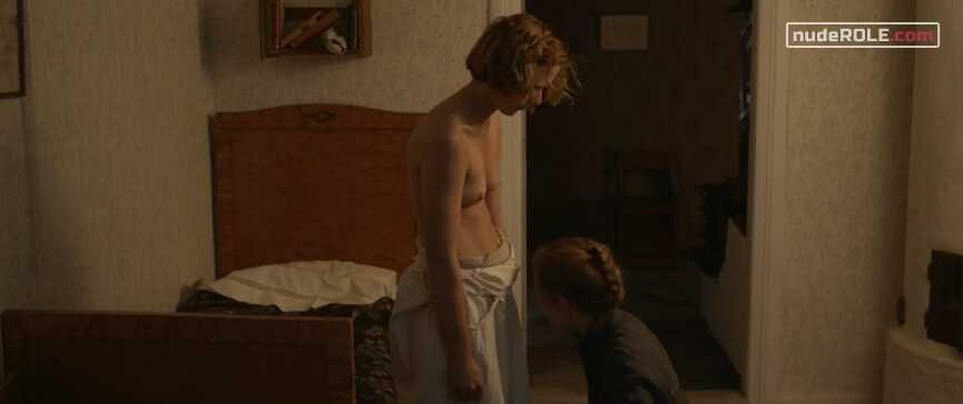 4. Astrid nude – Becoming Astrid (2018)