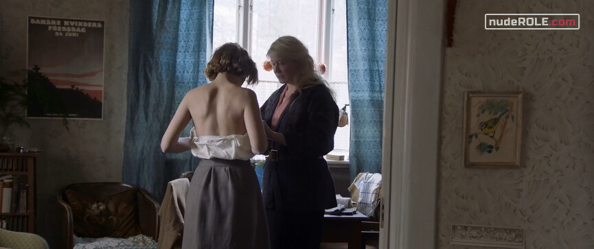 5. Astrid nude – Becoming Astrid (2018)