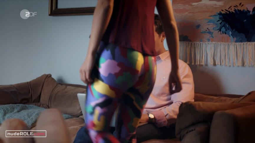 1. Lucia sexy – Just Push Abuba s01e01-03 (2018)