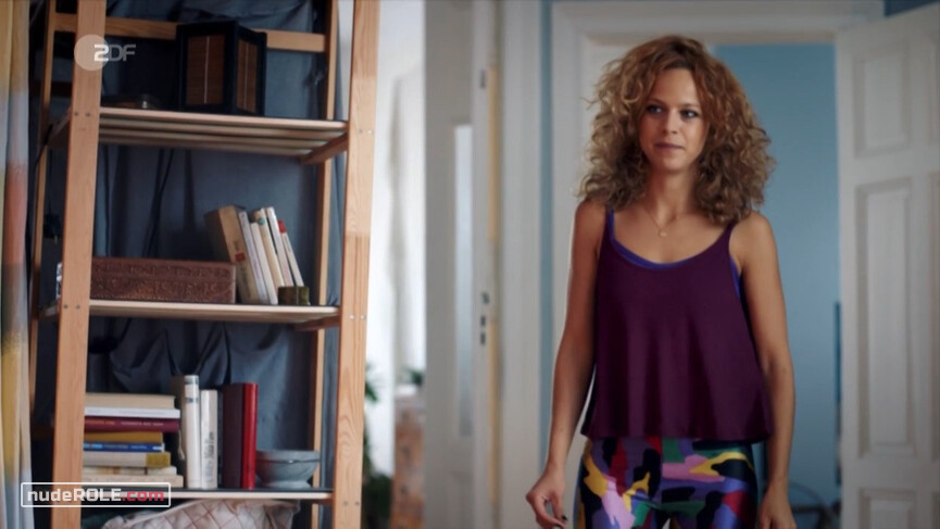 2. Lucia sexy – Just Push Abuba s01e01-03 (2018)