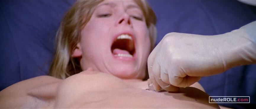 8. Kitty nude – The New York Ripper (1982)
