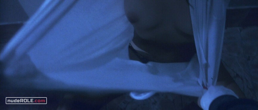 3. Iris nude – Strange Days (1995)