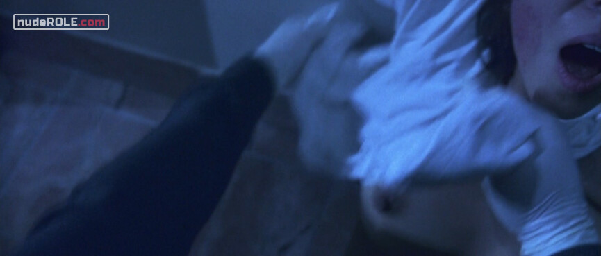 5. Iris nude – Strange Days (1995)