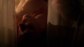 Elizabeth I nude – Elizabeth (1998)