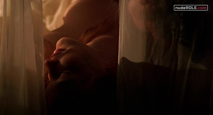 2. Elizabeth I nude – Elizabeth (1998)