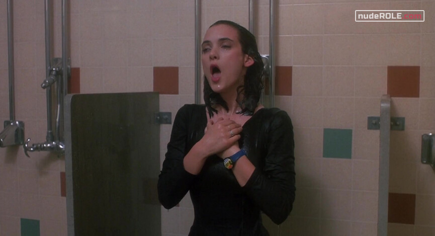 2. Veronica Sawyer sexy – Heathers (1988)