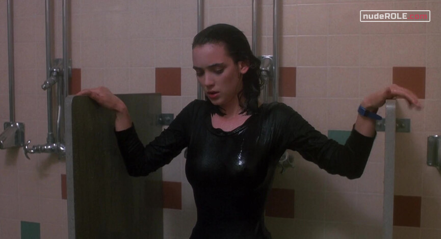 3. Veronica Sawyer sexy – Heathers (1988)