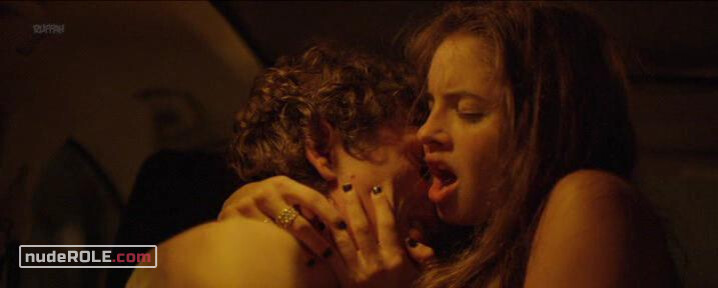 2. Lei nude – 2Night (2016)