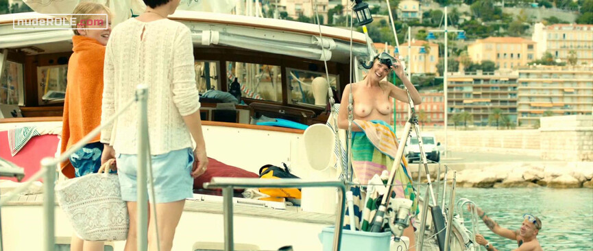 3. Sille nude – Player (2013)
