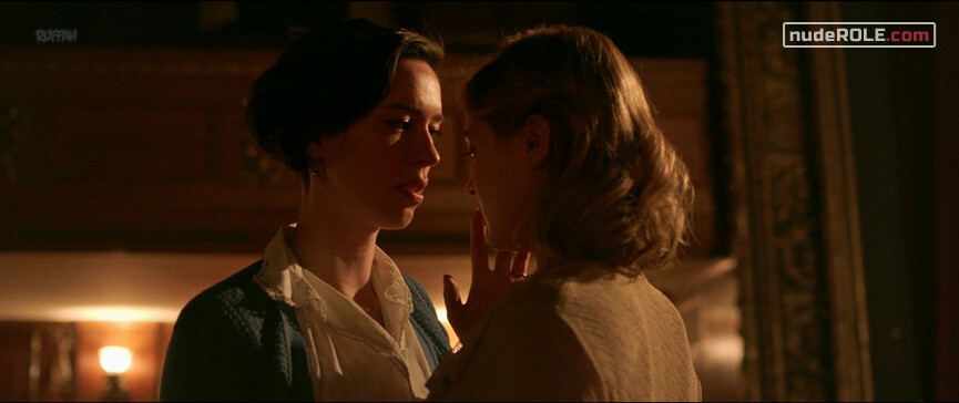 1. Elizabeth Marston nude , Olive Byrne sexy – Professor Marston and the Wonder Women (2017)