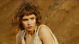 Miranda sexy – The Tempest (2010)