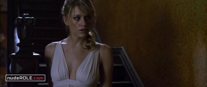 1. Emma sexy – The Frozen (2012)