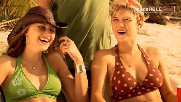 2. Kerri sexy – Still Green (2007)