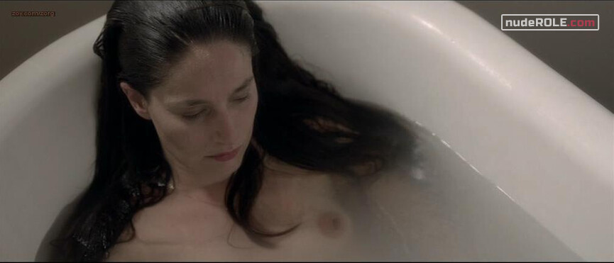 1. Liéna Duprat nude – Landes (2013)