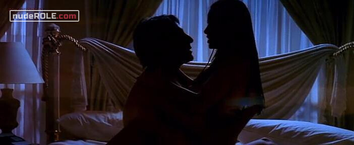 3. Lola sexy – Living It Up (2000)