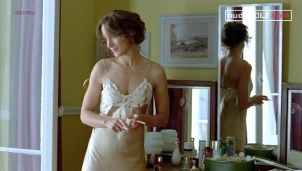 2. L'Américaine sexy – Queen to Play (2009)