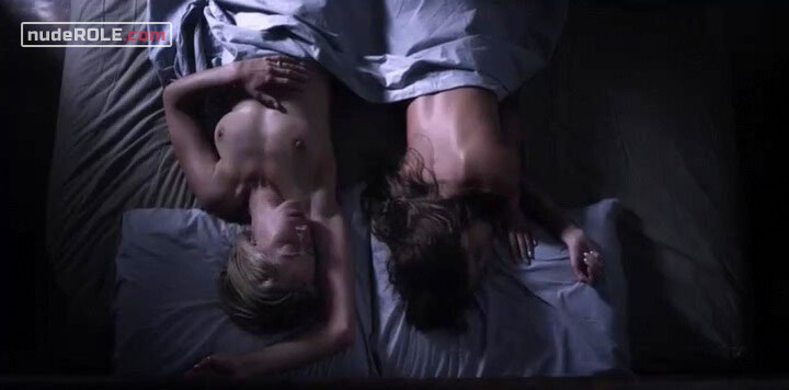 4. Alice nude, Sara sexy – Body of Deceit (2015)