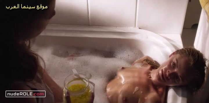 5. Alice nude, Sara sexy – Body of Deceit (2015)