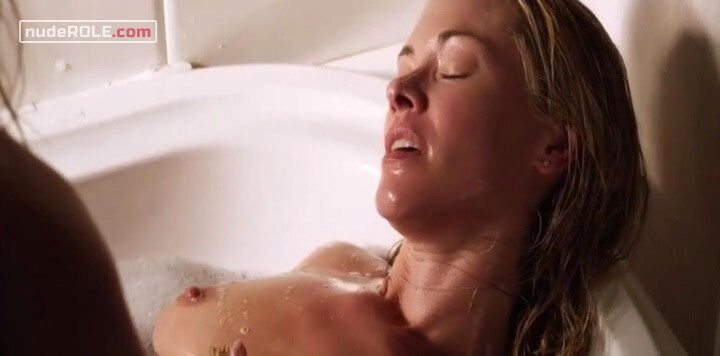 6. Alice nude, Sara sexy – Body of Deceit (2015)