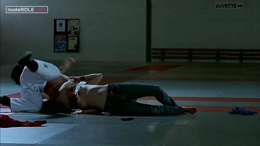 3. Vanessa nude – Cold Showers (2005) #2
