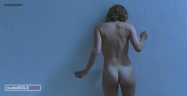 1. Avril nude – April in Love (2006) #2