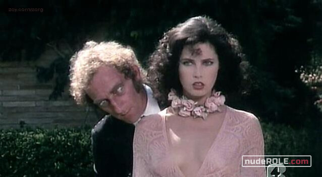 1. Marina (segment: La guardia del corpo) nude – Sex with a Smile (1976)