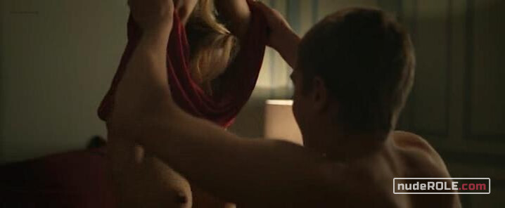 1. Mathilde Carmain nude – Un début prometteur (2015)