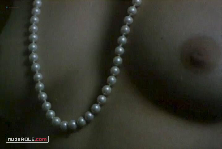 3. Françoise nude – Alouette, je te plumerai (1988)