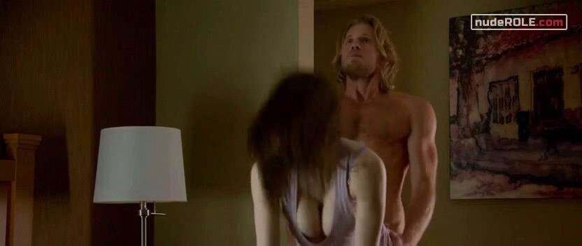1. Kate sexy – The Layover (2017)