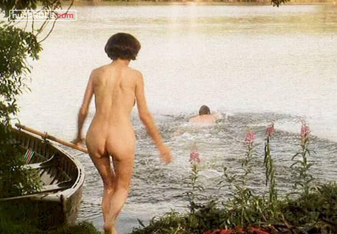 2. Yvette nude , Lucille nude , Mrs. Fawcett nude – The Virgin and the Gypsy (1970)