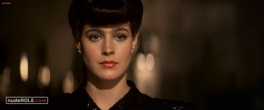 2. Zhora nude, Rachael nude – Blade Runner (1982)