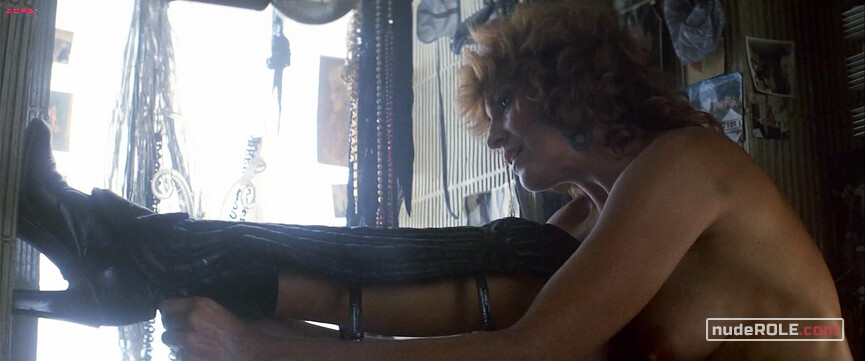 3. Zhora nude, Rachael nude – Blade Runner (1982)